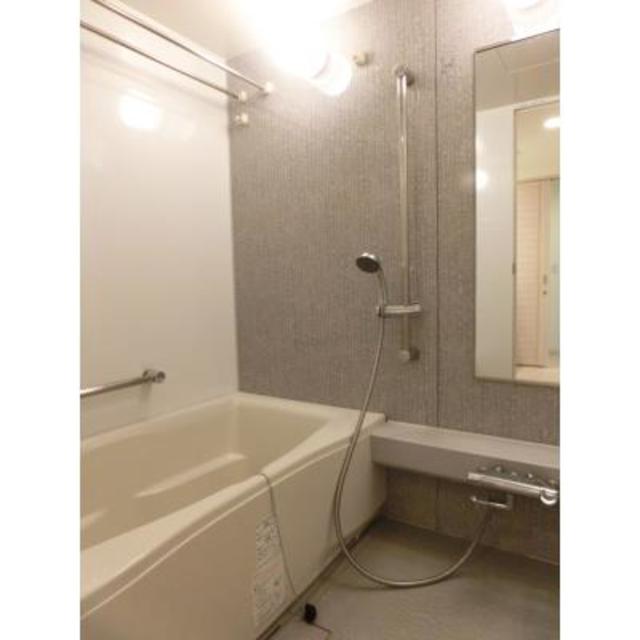 バス・シャワールーム　※写真は同タイプ住戸です。