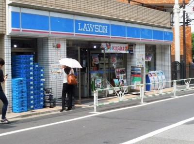 コンビニ　ローソン千駄ヶ谷一丁目店（コンビニ）まで150m