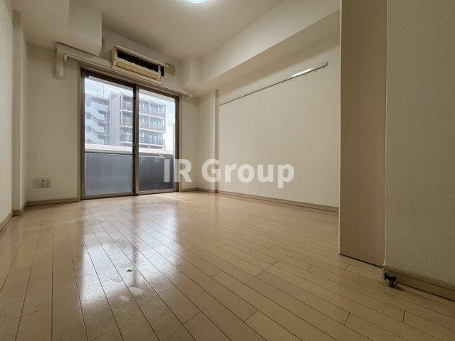 居室・リビング　反転タイプ