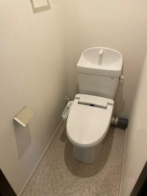 トイレ　?