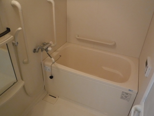 バス・シャワールーム　バス