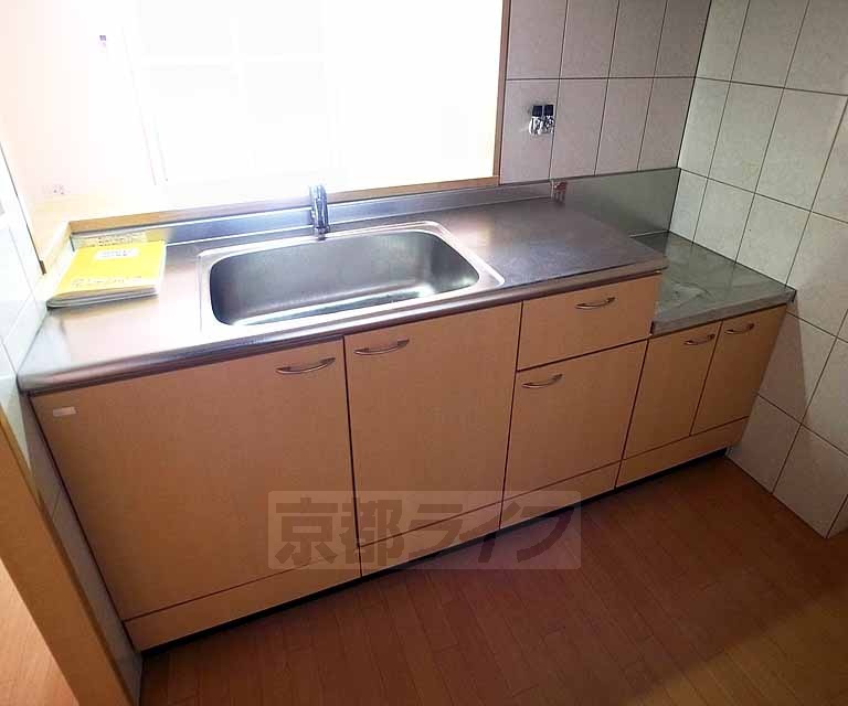 キッチン　おしゃれなシステムキッチンです。