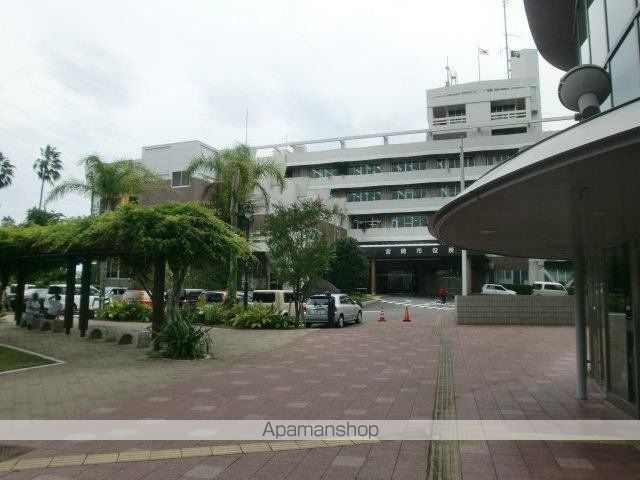 役所　宮崎市役所（役所）まで462m