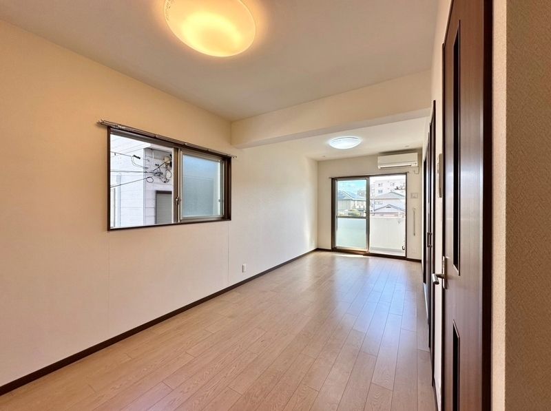 居室・リビング　別号室参考写真