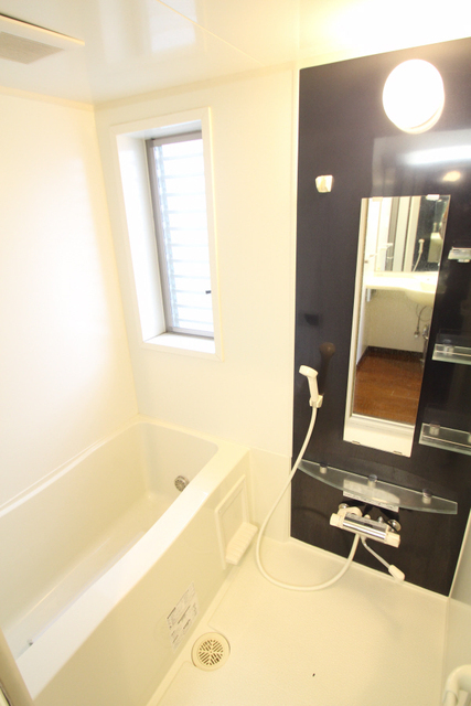 バス・シャワールーム　※別室の参考写真です。