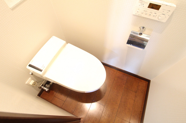 トイレ　※別室の参考写真です。