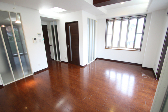 居室・リビング　※別室の参考写真です。