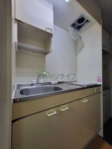 キッチン　別部屋参考写真となります。