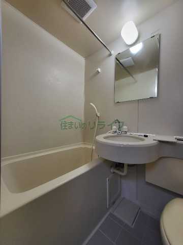 バス・シャワールーム　別部屋参考写真となります。