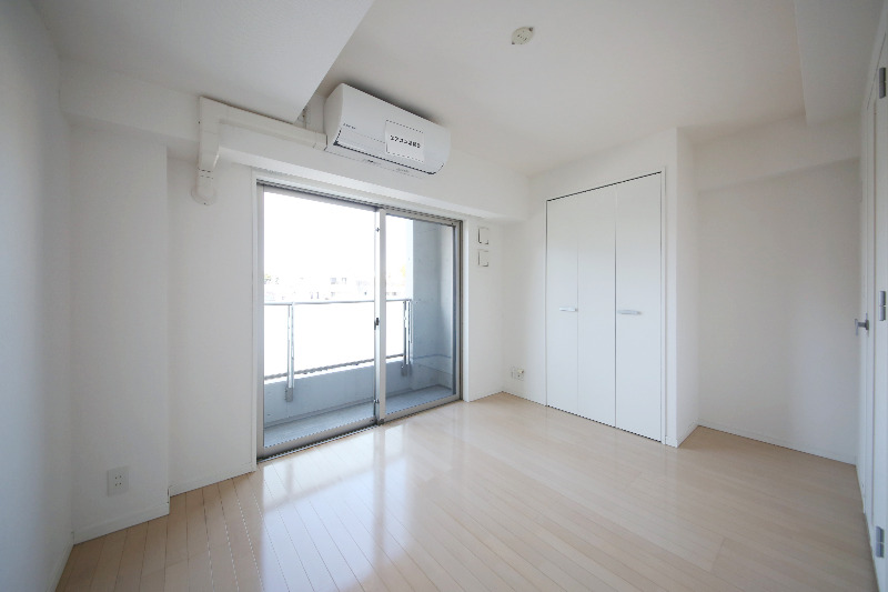 居室・リビング　西向きの居室