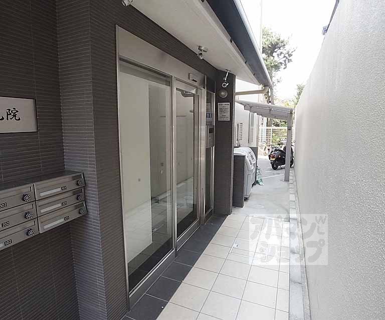 その他共有部分　建物入口部分