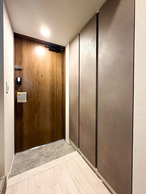 玄関　※写真は同タイプ住戸です。