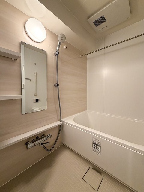 バス・シャワールーム　※写真は同タイプ住戸です。