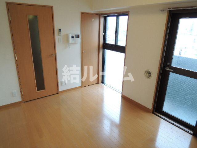 居室・リビング　別号室参考写真