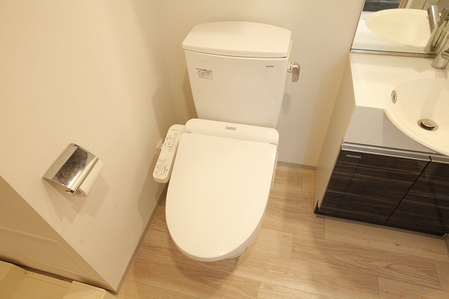 トイレ　トイレ