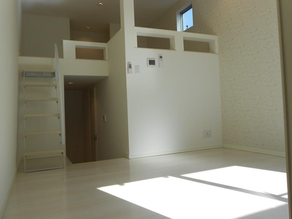 居室・リビング　※同タイプ・同モデルの写真を使用