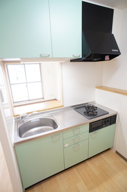 キッチン　キッチン（ガスコンロ2口）グリル付きです♪