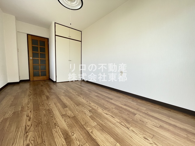 その他部屋・スペース　南西向きで日当たり良好なお部屋！暖かな日差しが入ります♪