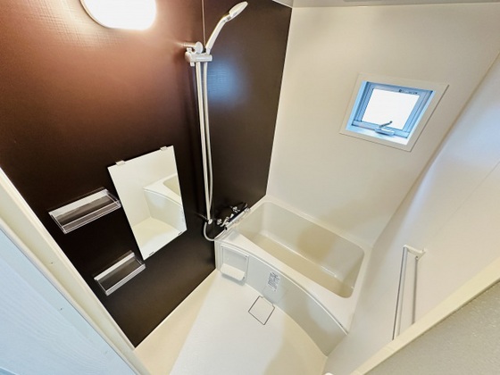 バス・シャワールーム　※別部屋の写真です