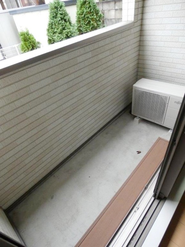 バルコニー　図面と現状に相違がある場合には現状を優先