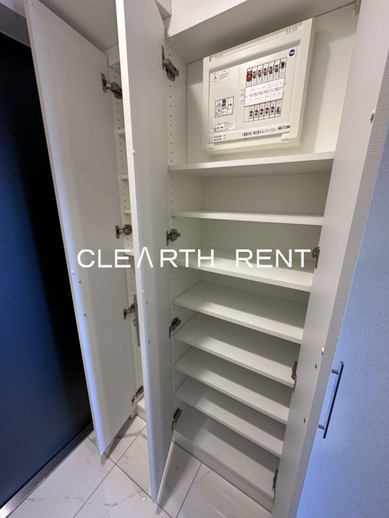 玄関　同タイプ別住戸写真となります。現況と異なる場合がございます。