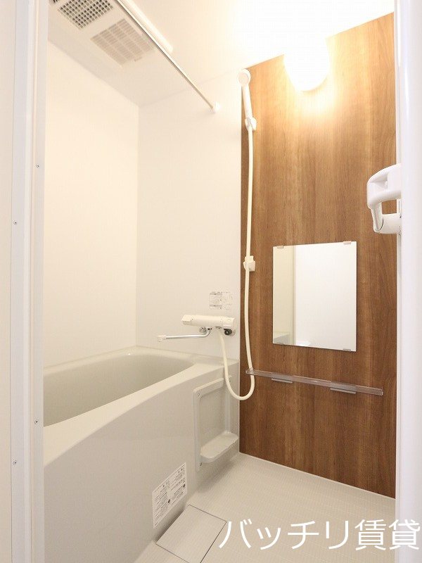 バス・シャワールーム　新築の為、同型タイプの写真となります　現状優先