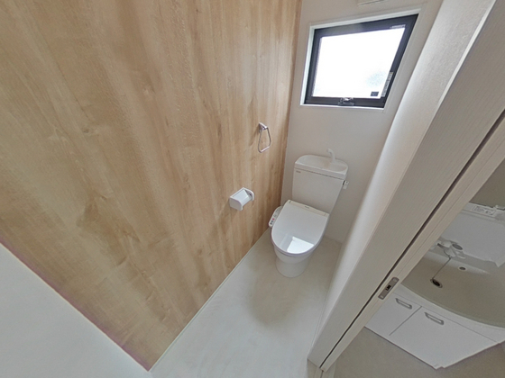 トイレ　※別号室の写真になります。