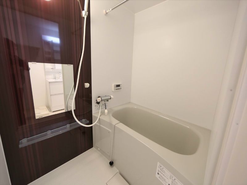 バス・シャワールーム　浴室暖房乾燥機付　追い焚き・オートバス機能付お風呂