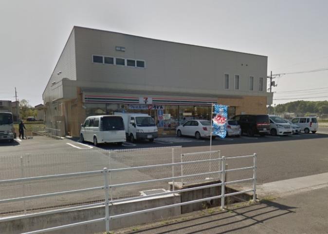 コンビニ　セブンイレブン（コンビニ）まで653m