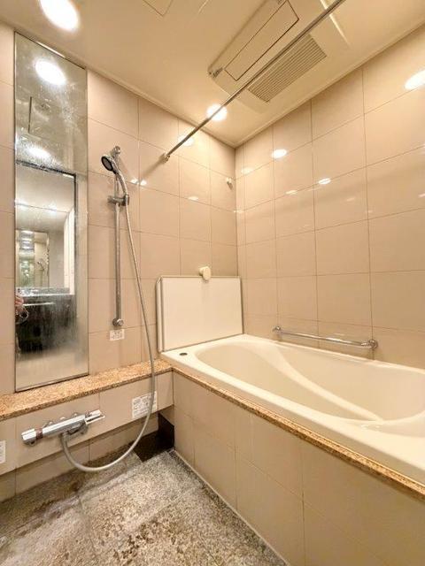 バス・シャワールーム　浴室／浴室乾燥暖房あり