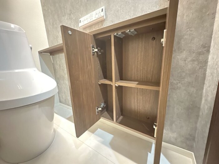 トイレ　トイレ収納