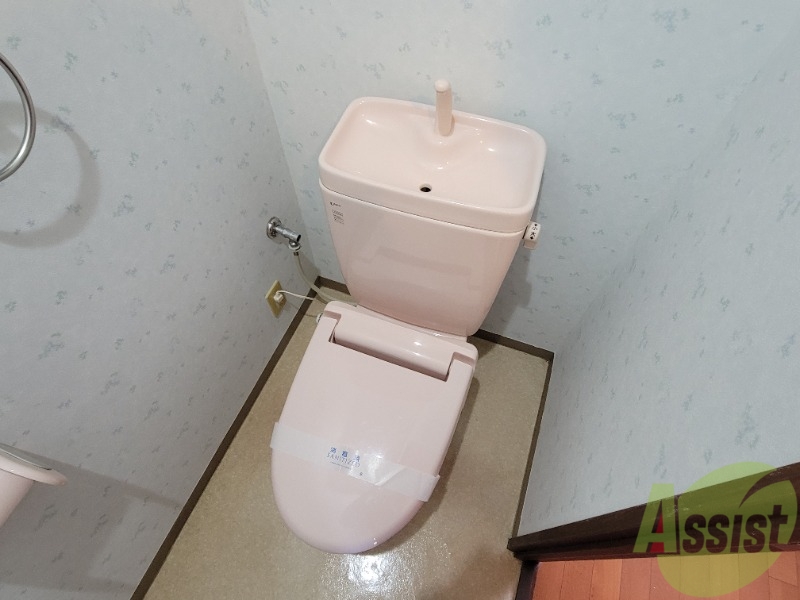 トイレ　お手洗いは程よい広さで落ち着きます。