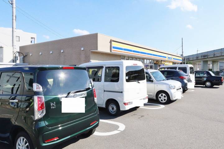 コンビニ　ミニストップ 徳島川内町榎瀬店（コンビニ）まで256m