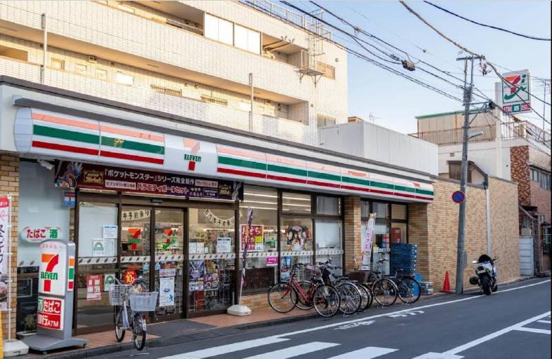 コンビニ　セブン-イレブン 足立柳原２丁目店（コンビニ）まで450m