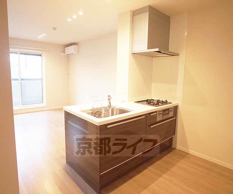 キッチン　広々としたキッチンです！