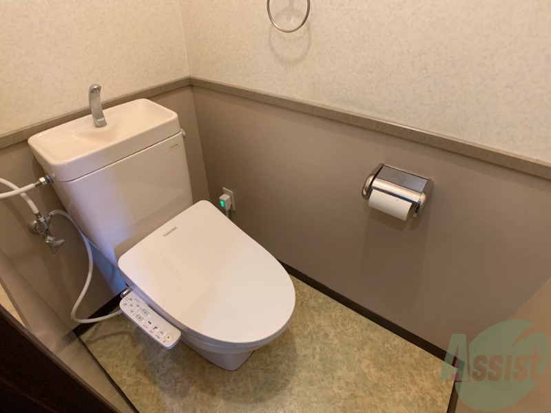 トイレ　こちらはトイレです。清潔感があり、安心して使用できます。