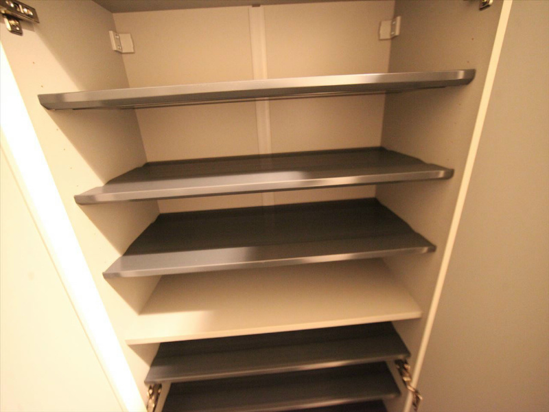 玄関　玄関　シューズボックス付（収納充実してます）