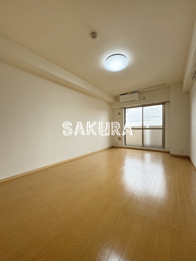 居室・リビング　使いやすい形の為、レイアウトを楽しめます♪