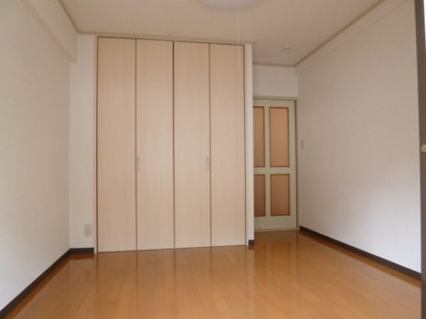 ルーブルハイツの居間写真