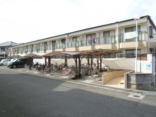 ルーブルハイツの外観写真