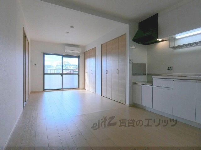 居室・リビング　リビング