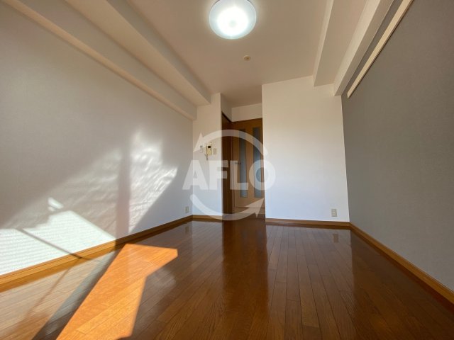 居室・リビング　ディナスティ清水谷III　リビング