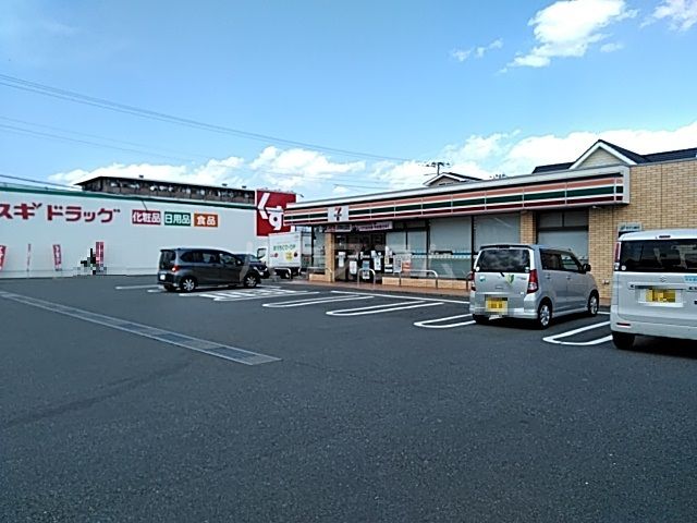 コンビニ　セブンイレブン 富士市松岡南店（コンビニ）まで698m