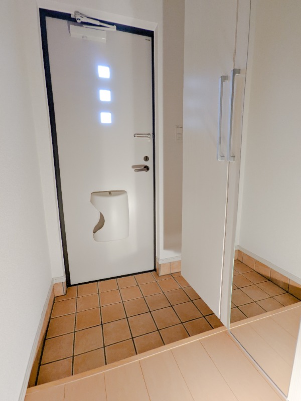 玄関　図面と現状に相違がある場合には現状を優先