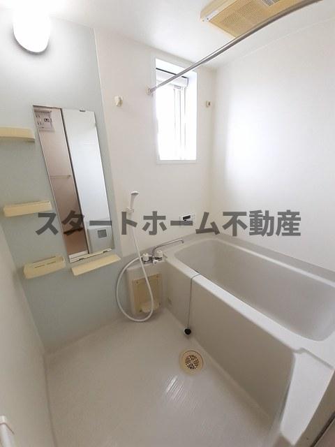 バス・シャワールーム　ゆったり過ごせるお風呂です