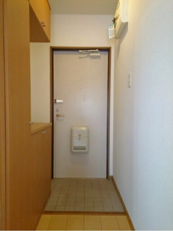 玄関　図面と現状に相違がある場合には現状を優先