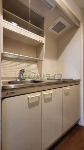 キッチン　別部屋参考写真となります。