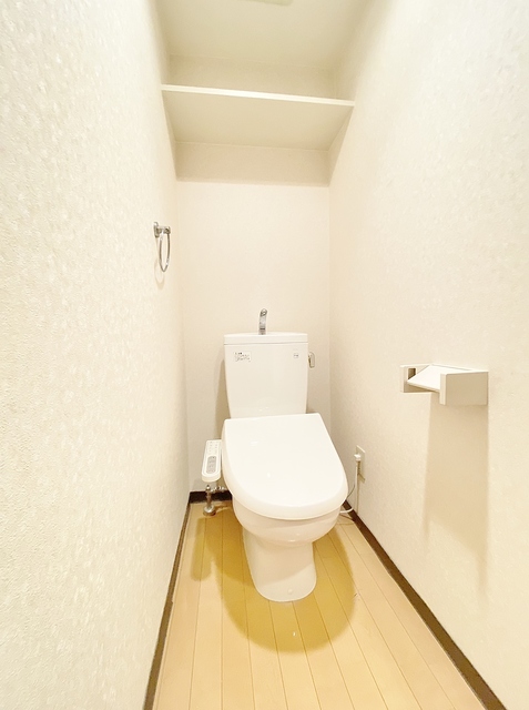 トイレ　暖房便座付シャワートイレ