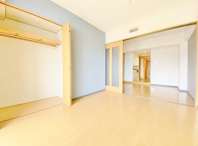 収納　クローゼット部屋