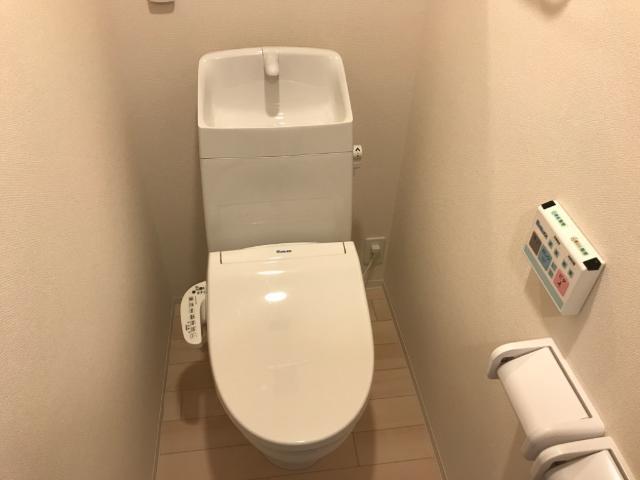 トイレ　シャワー付トイレ